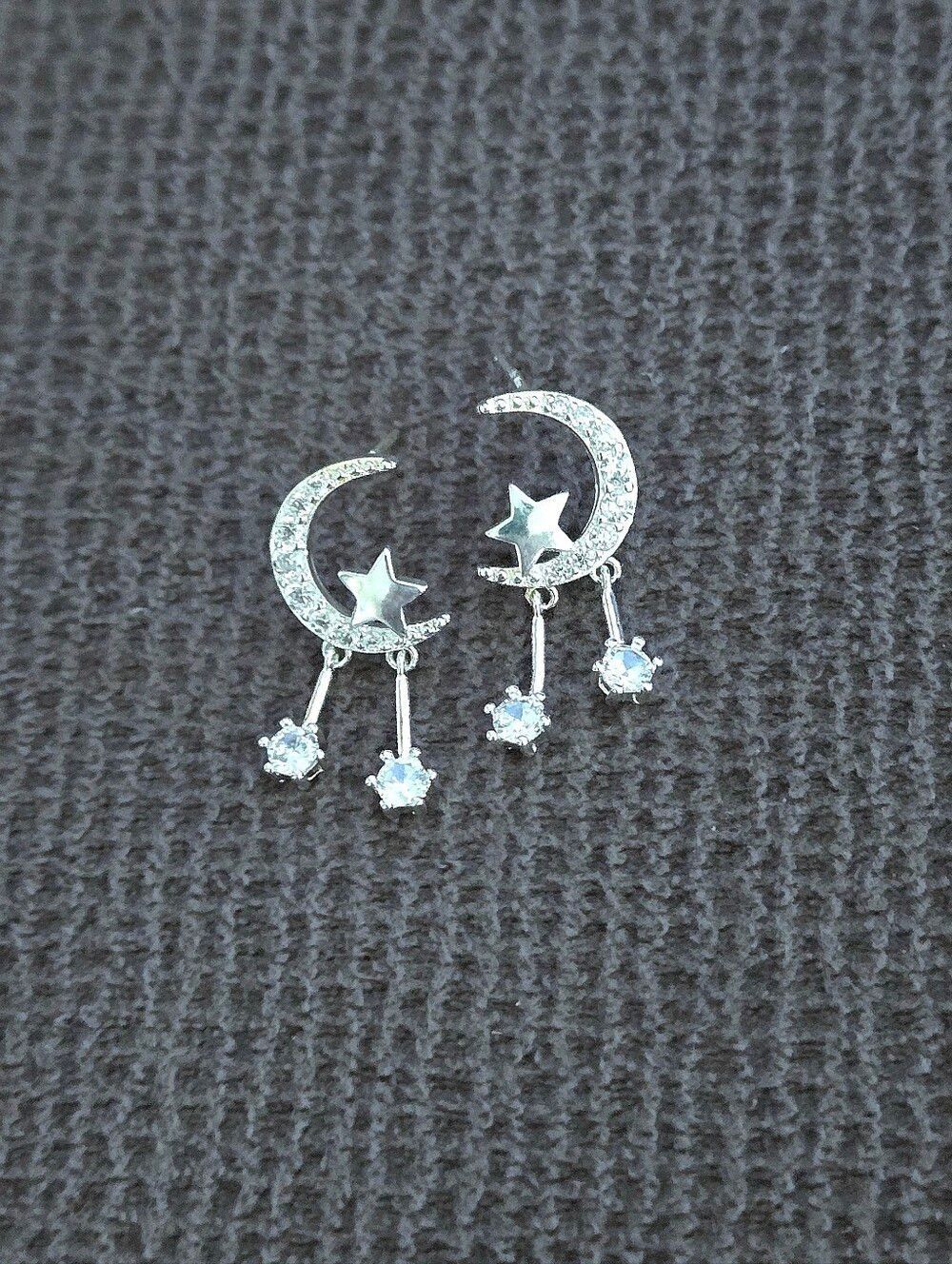 La Meno Silver🤍 "Starling"🌠 Earrings - Picture 2 of 13